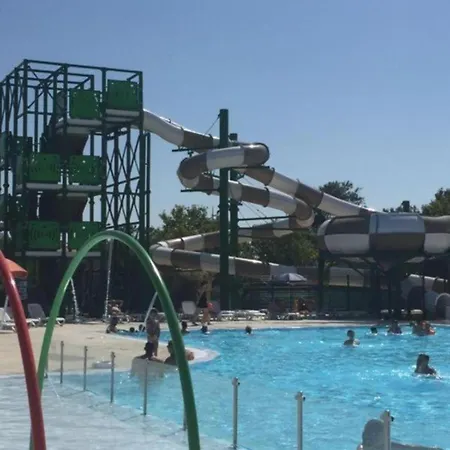 Mobil Premium 304 Campsite Narbonne